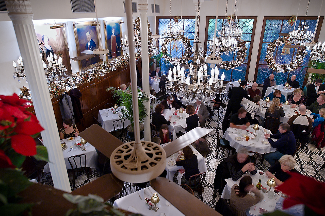 Arnaud’s Celebrates the Holiday Season with Special Hours and Menu ...