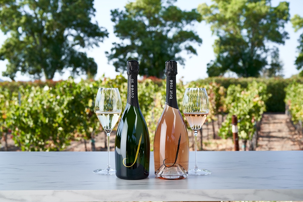 The Best Champagne and Sparkling Wine to Celebrate Your Love and Where to Drink it