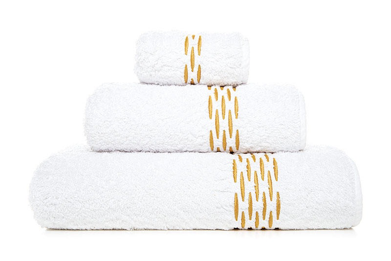 Inviting Guest Room Accents