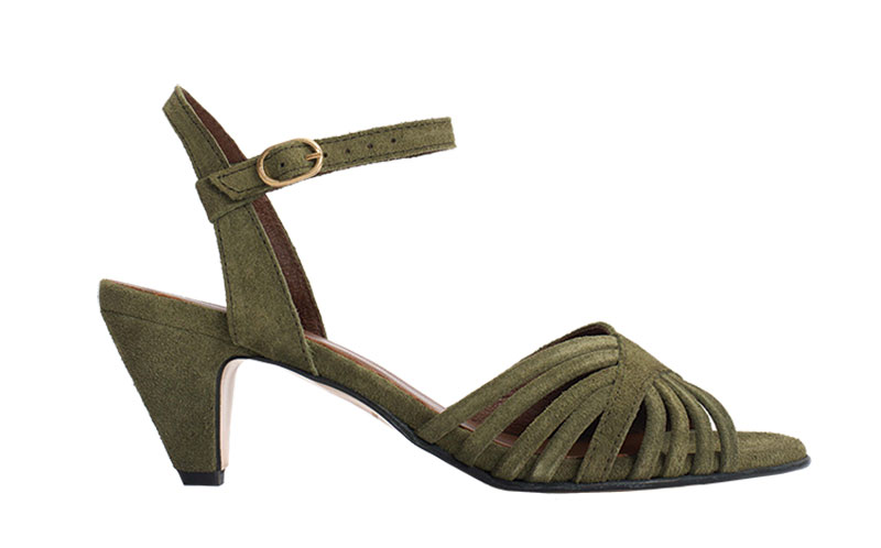 The Perfect Accessories to Incorporate Mossy Green Shades into Your Home
