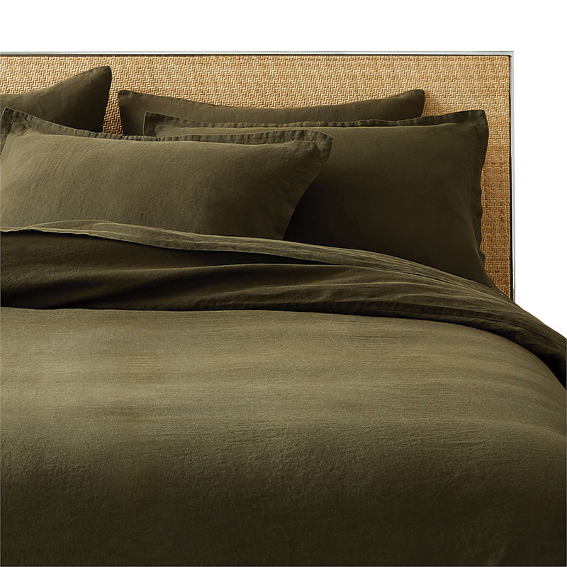 The Perfect Accessories to Incorporate Mossy Green Shades into Your Home