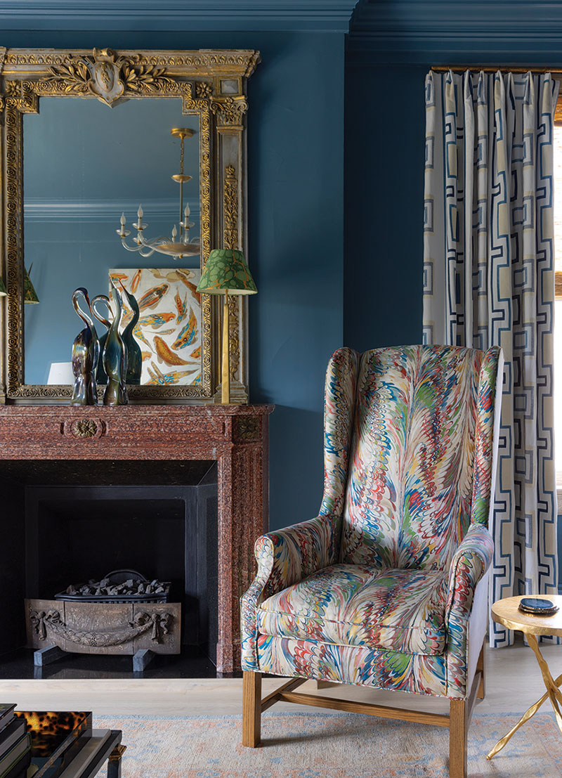 Historic Uptown Condominium's Colorful Upgrade Brings Joie de Vivre