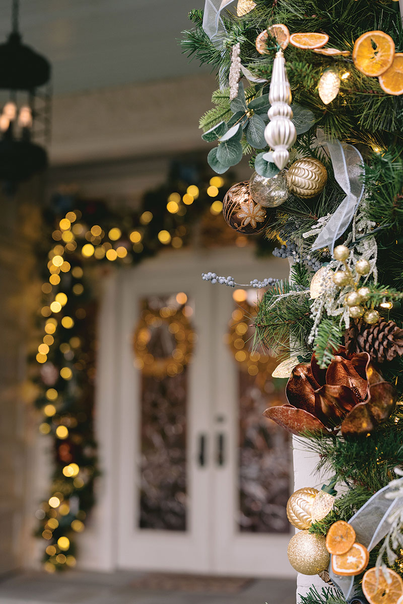 Decking the Halls with Kim Starr Wise: Holiday Decor Tips Decking the Halls with Kim Starr Wise: Holiday Decor Tips