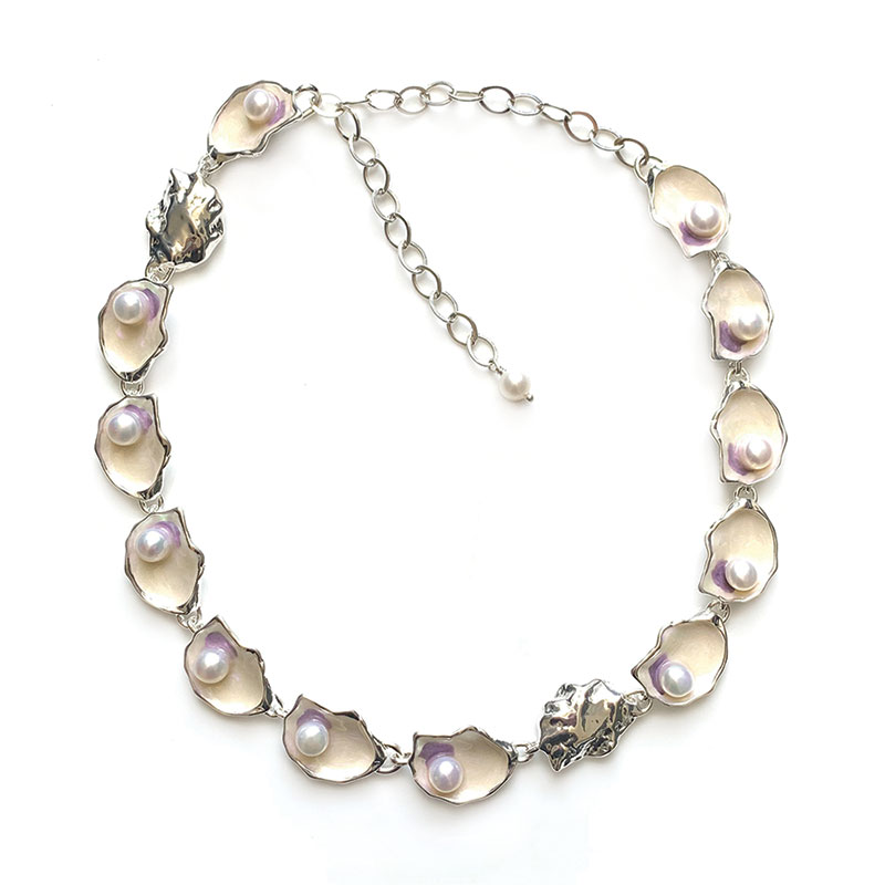 Avenue's 2025 Holiday Gift Guide