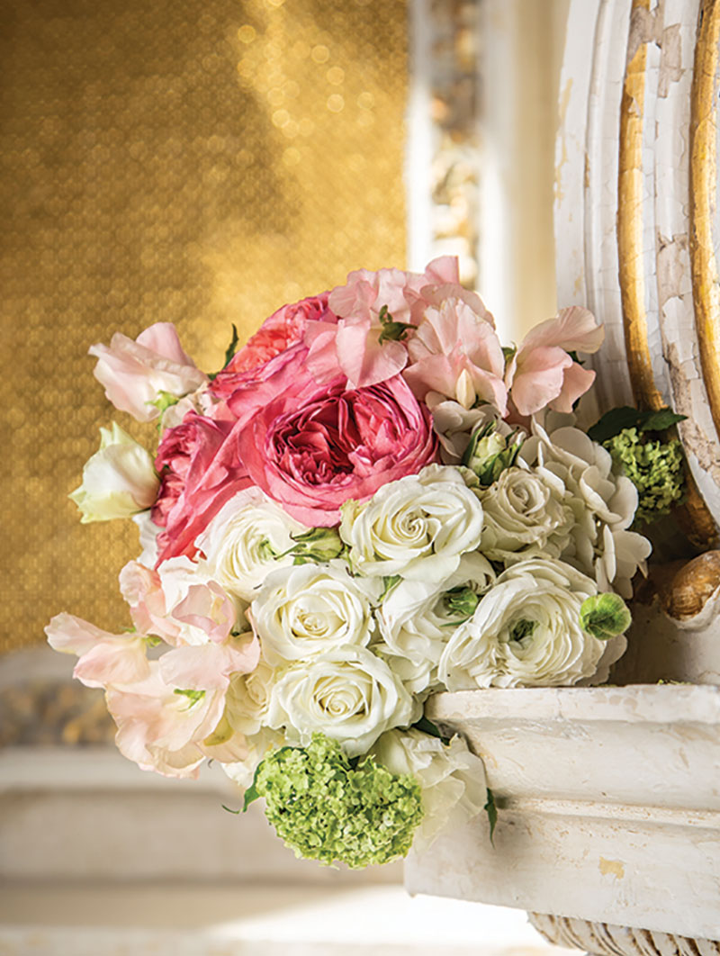 A Classic Bouquet is the Reigning Bridal Accessory