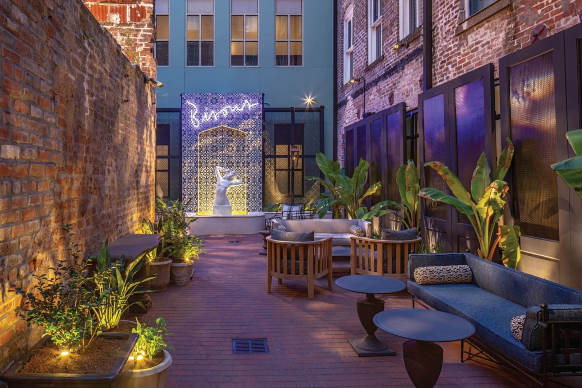 Best Old Fashioned In New Orleans 2026.Magic Show at The Eliza Jane: A February Spectacle