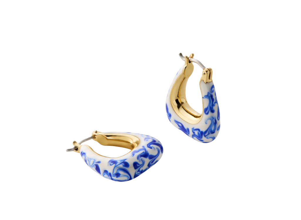Delft Tile Bringing Color Back into Style