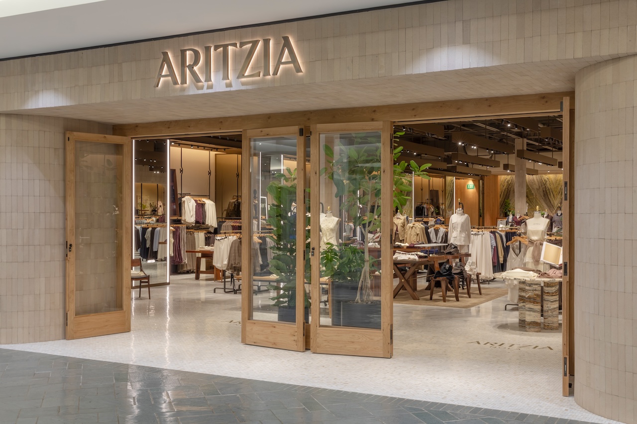 Aritzia Officially Opened in Lakeside Mall