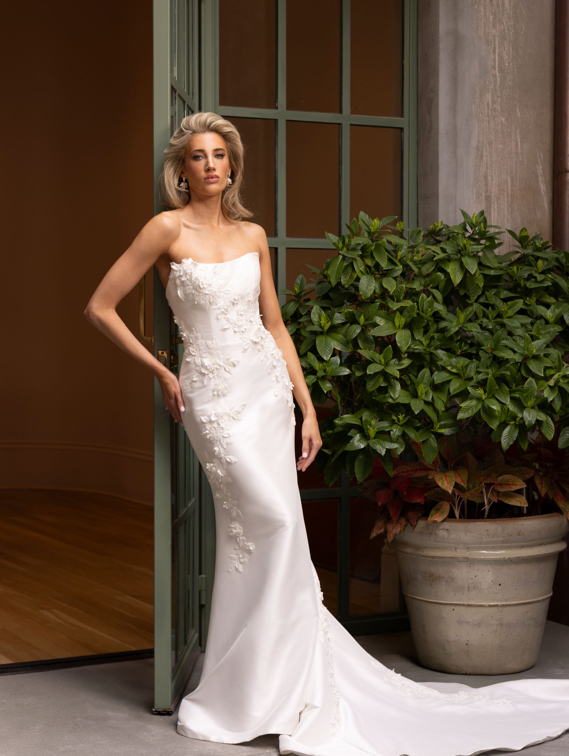 Classic Bridal Fashion on Location at The Board of Trade