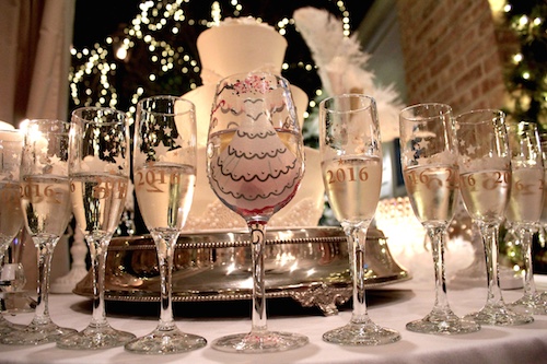 Holiday wedding celebration Do’s and Don’ts